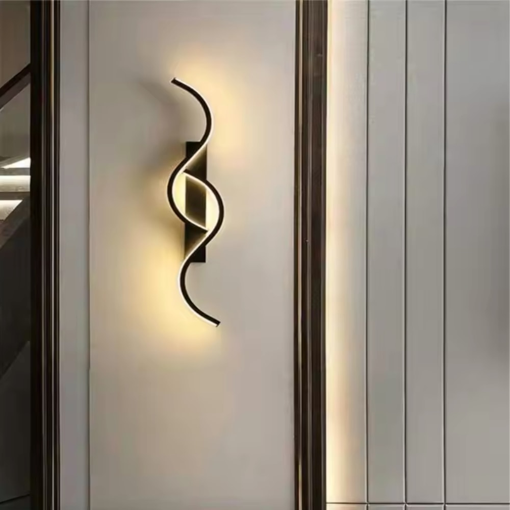 Регулируема стенна LED лампа в скандинавски стил